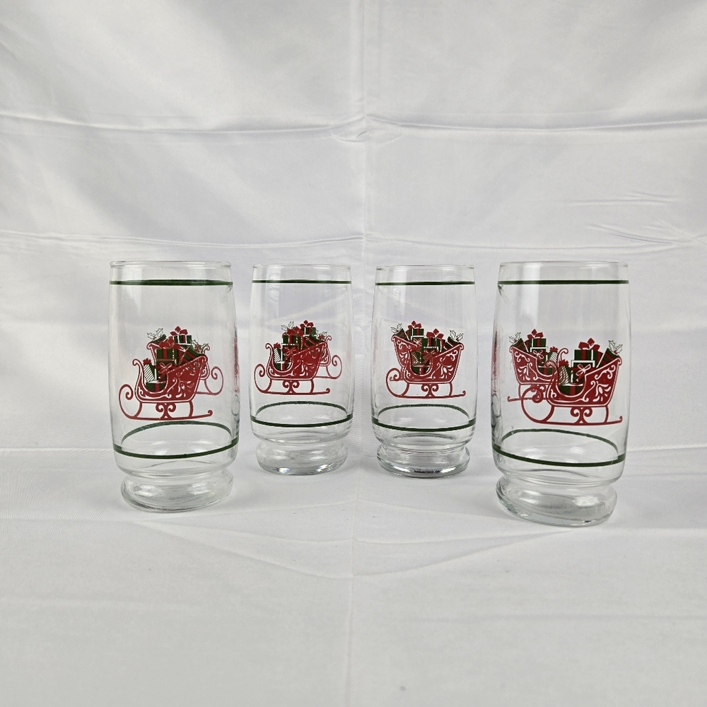 Vintage Santa’s Sleigh Drinking Glasses Christmas Holiday JC Penny Set of 4 Vtg